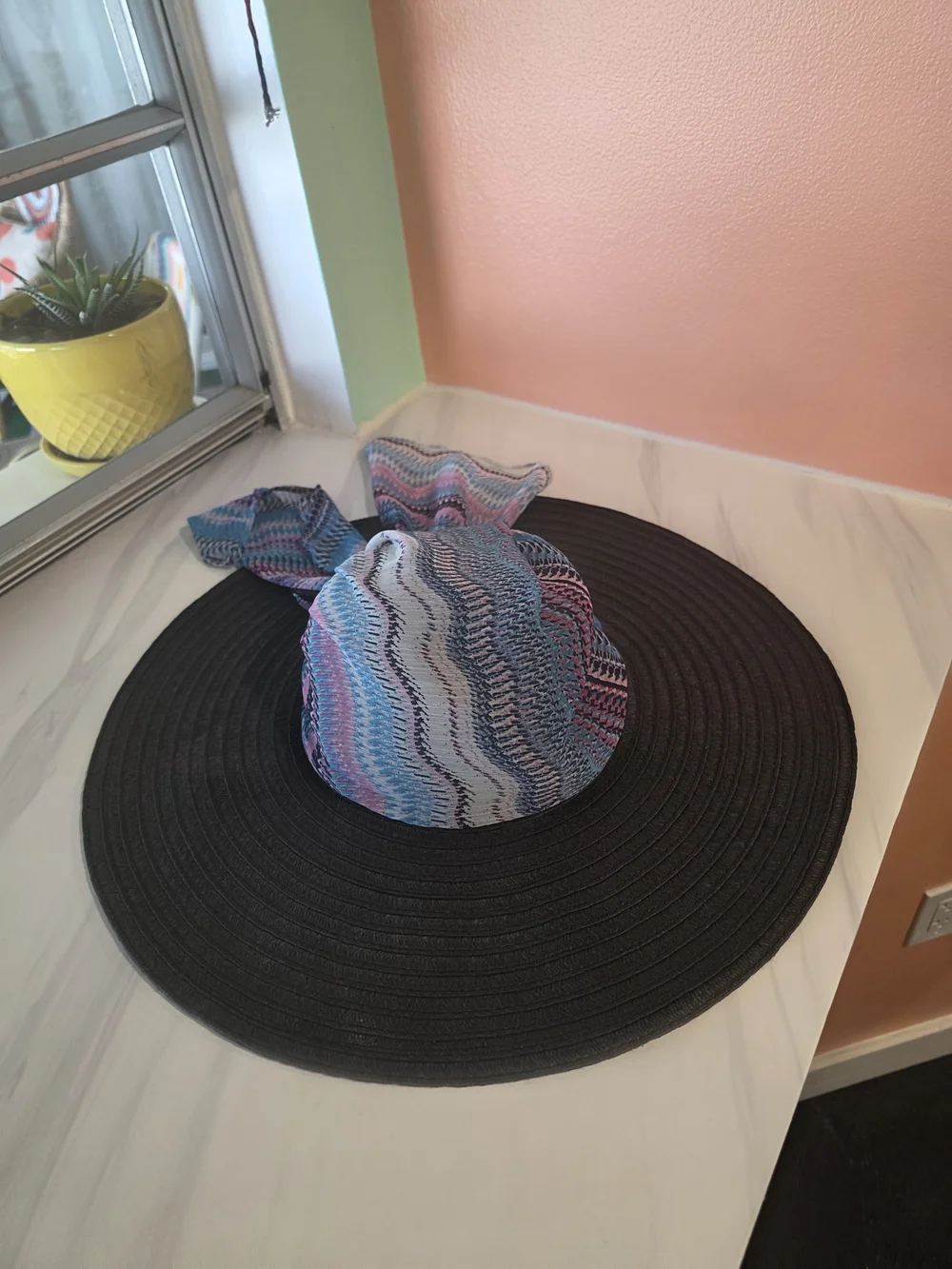 Apt. 9 Black Wide-Brim Hat with Multicolor Scarf